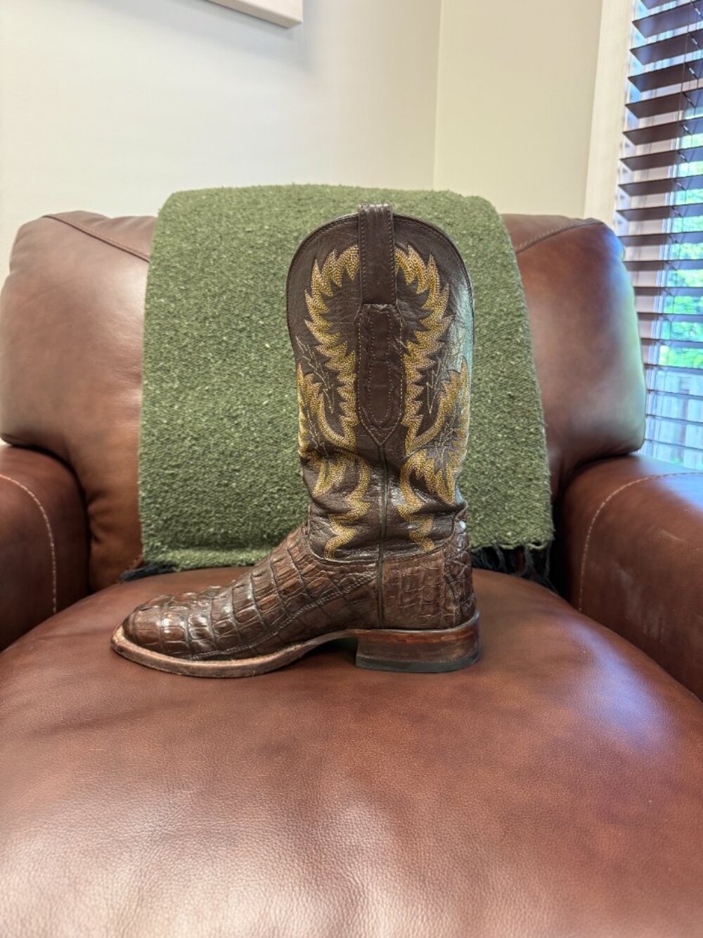 Lucchese CL8729 Men’s 8D Genuine Caiman Exotic Cowboy Boots Brown - Picture 8 of 16